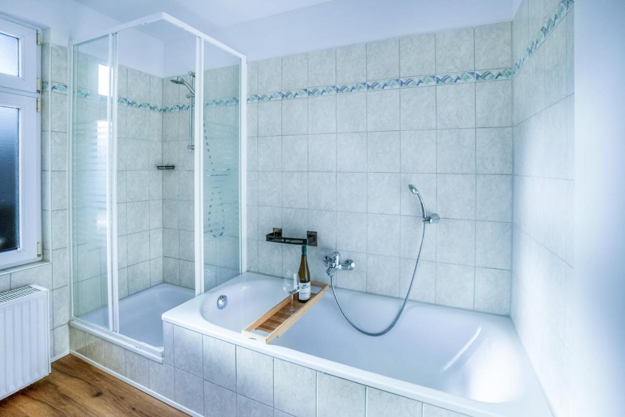 Levax Living - Cozy - Clarapark - Citynah Apartment
